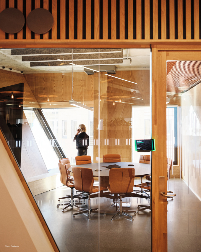 2015120 OS N788 Publication Web Credited